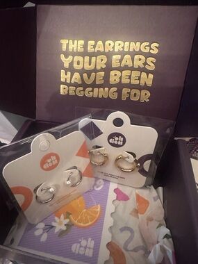 Mini Hoop Earring Duo in Gold and Silver